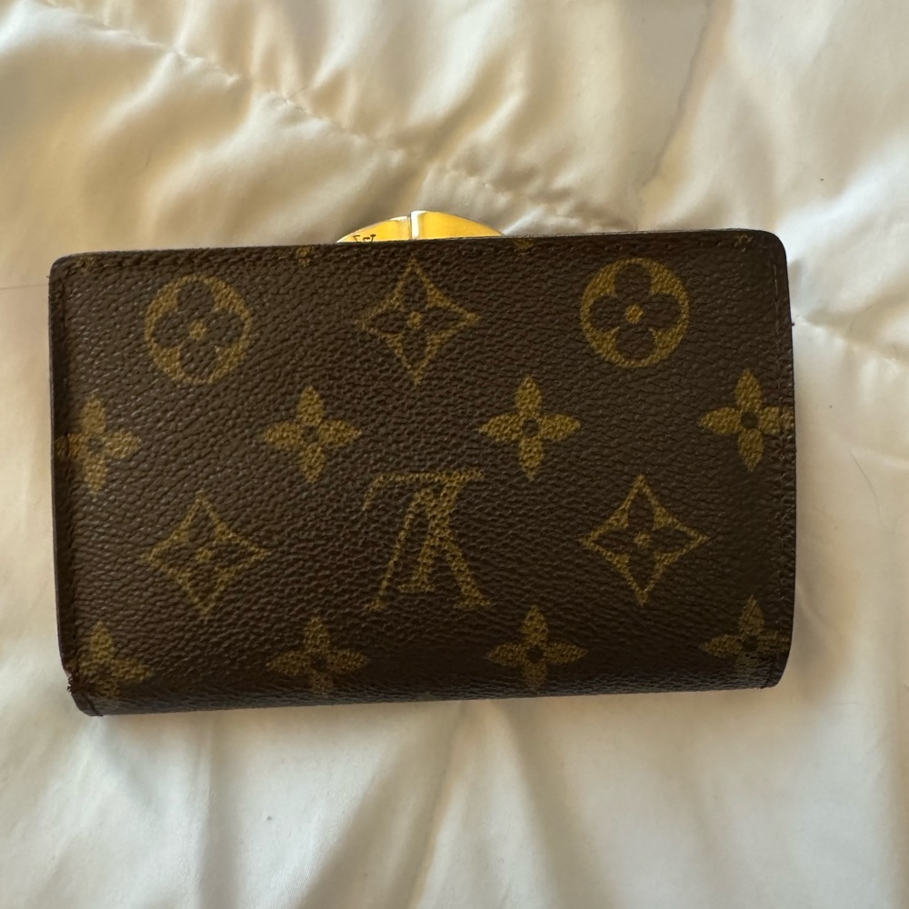 Vintage Louis Vuitton Kiss Lock Wallet